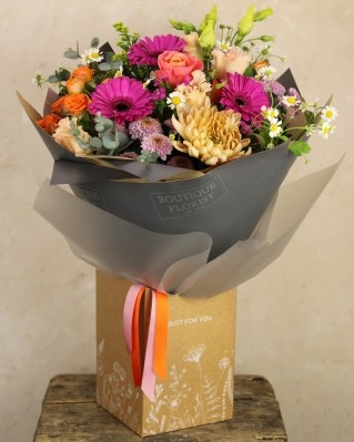 The 'Hot Summer' Gift Box Get Well Soon