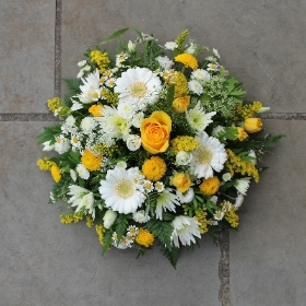 The 'Yellow and White' Florists Choice Posy